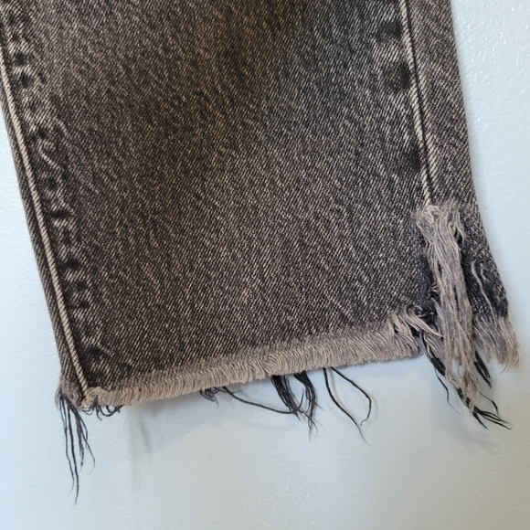 Levi's 501 Button Fly Frayed Hem Jeans in Black Size 28 - Picture 5 of 10